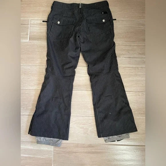 Women’s Burton DryRide Snowboard Ski Pants Medium Pinstripe - Picture 6 of 7